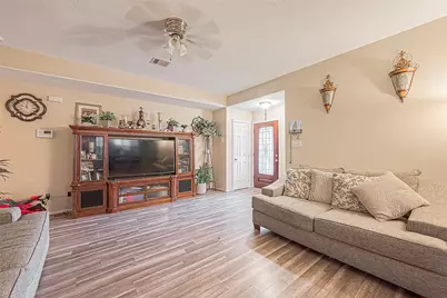 944 Dewalt Street, Houston, TX 77088 - Photo 6