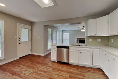 1427 Redwood Village Circle, Spring, TX 77386 - Photo 6