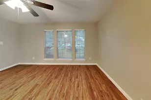 1427 Redwood Village Cir, Spring, TX 77386 - Photo 2