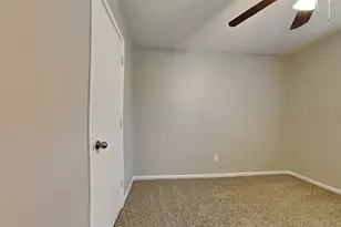 2203 Longleaf Pines Dr, Houston, TX 77339 - Photo 12