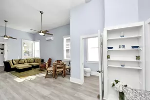 1805 39th St, Galveston, TX 77550 - Photo 32
