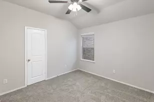 7906 Tamarind Ln, Baytown, TX 77521 - Photo 32