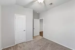 7906 Tamarind Ln, Baytown, TX 77521 - Photo 32