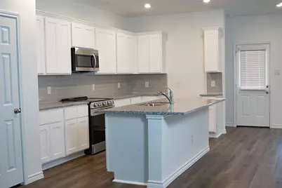 513 Oak Chase Avenue, Dayton, TX 77535 - Photo 2