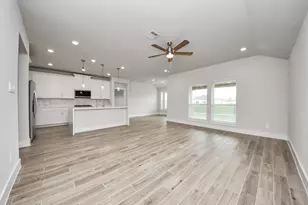 207 Orchard Laurel Dr, Alvin, TX 77511 - Photo 18