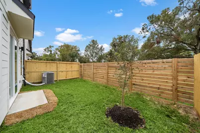 28 Bucan #B, Houston, TX 77076 - Photo 32