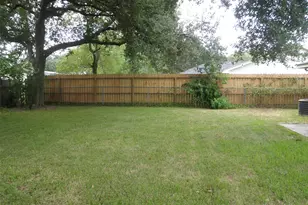 407 Ave C, Markham, TX 77456 - Photo 16