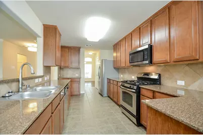 2903 Gaelic Green Street, Houston, TX 77045 - Photo 6