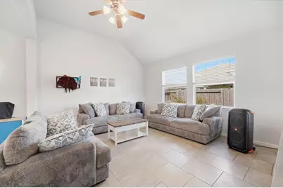 215 San Gabriel, Baytown, TX 77523 - Photo 6