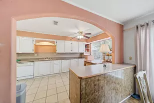 6438 Chatham Island Ln, Houston, TX 77035 - Photo 10