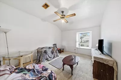 6438 Chatham Island Lane, Houston, TX 77035 - Photo 14