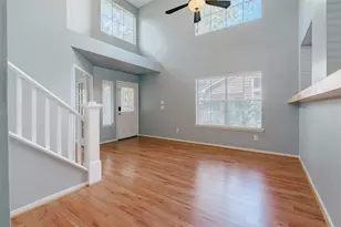 22 E New Avery Pl, The Woodlands, TX 77382 - Photo 6