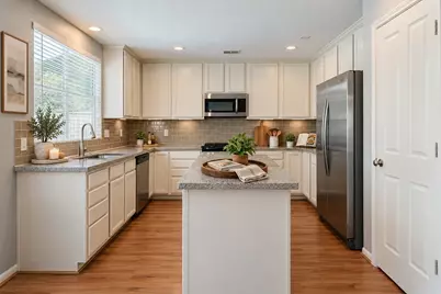 22 E New Avery Place, The Woodlands, TX 77382 - Photo 12