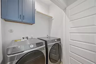 817 Thornton Rd, Houston, TX 77018 - Photo 16