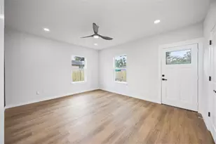 2420 Woodard St, Houston, TX 77026 - Photo 8