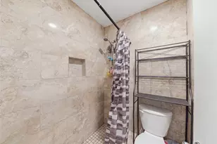 5915 Black Maple Ln, Houston, TX 77088 - Photo 22