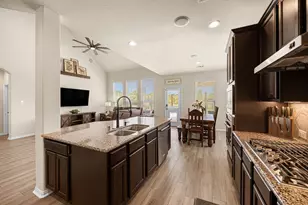 341 Burgundy Dr, Alvin, TX 77511 - Photo 18