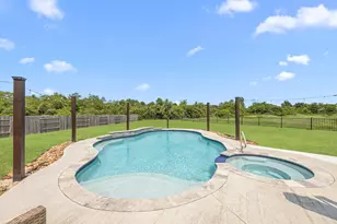 341 Burgundy Dr, Alvin, TX 77511 - Photo 36