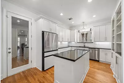 5136 Chevy Chase Drive, Houston, TX 77056 - Photo 10