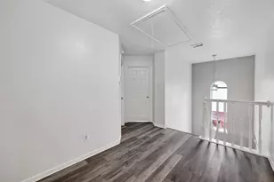 4210 W Meadows Dr, Sugar Land, TX 77479 - Photo 30
