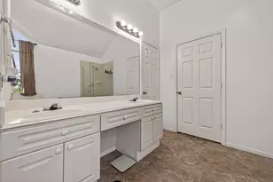 4210 W Meadows Dr, Sugar Land, TX 77479 - Photo 40