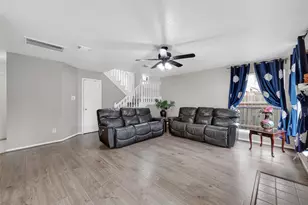 4210 W Meadows Dr, Sugar Land, TX 77479 - Photo 26