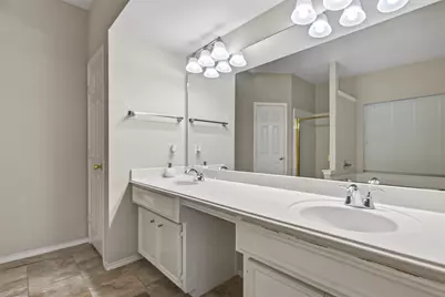 5911 Indian Hills Ln Lane, Sugar Land, TX 77479 - Photo 16
