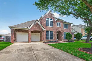 5911 Indian Hills Ln Ln, Sugar Land, TX 77479 - Photo 2