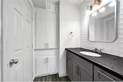 2801 Carrolton #4, Houston, TX 77023 - Photo 8