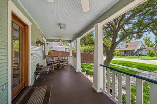 1510 Columbia St, Houston, TX 77008 - Photo 2