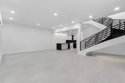 54 Legend Lane, Houston, TX 77024 - Photo 10