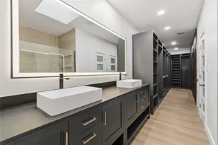 54 Legend Ln, Houston, TX 77024 - Photo 24