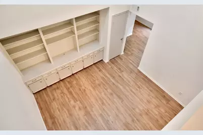 4404 Basswood Lane, Bellaire, TX 77401 - Photo 6