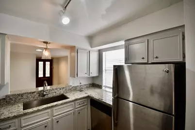 4404 Basswood Lane, Bellaire, TX 77401 - Photo 10
