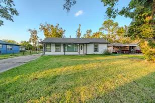 5107 Sycamore Ave, Pasadena, TX 77503 - Photo 1