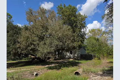 20527 Lake Forest Drive E, Guy, TX 77444 - Photo 2