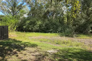 20527 Lk Frst Dr E, Guy, TX 77444 - Photo 18