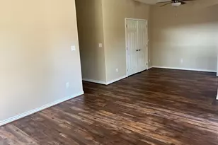 1841 Caroline Ln, Sealy, TX 77474 - Photo 2