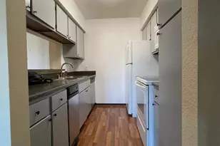 3055 Walnut Bend Ln, Houston, TX 77042 - Photo 14