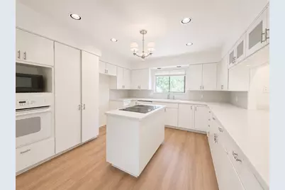 26 Lazy Lane, The Woodlands, TX 77380 - Photo 6