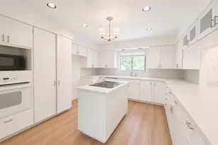 26 Lazy Ln, The Woodlands, TX 77380 - Photo 6