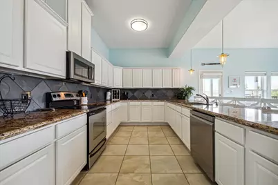 4015 Warchest Court, Galveston, TX 77554 - Photo 14