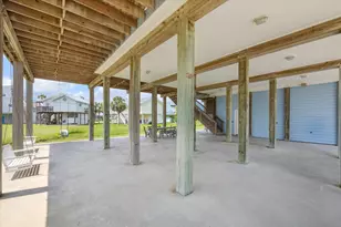 4015 War Chest Ct, Galveston, TX 77554 - Photo 32