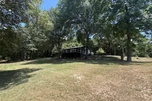445 Loop Dr, Livingston, TX 77351 - Photo 18