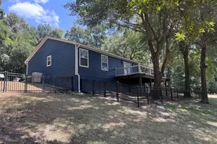 445 Loop Dr, Livingston, TX 77351 - Photo 20