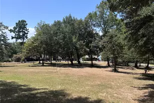 445 Loop Dr, Livingston, TX 77351 - Photo 24