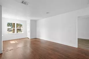 909 Knight St, Houston, TX 77022 - Photo 12