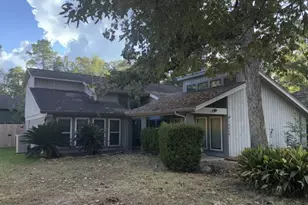 2318 Parkdale Dr, Houston, TX 77339 - Photo 2
