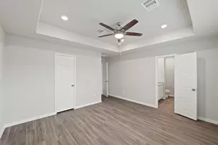 2202 Thorpe Grv Ct, Houston, TX 77090 - Photo 14