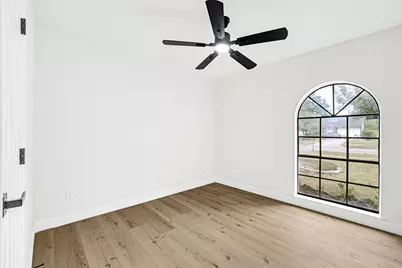 6703 Casablanca Drive, Houston, TX 77088 - Photo 10